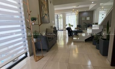 CASA EN VENTA EN RESIDENCIAL ASTURIAS FRENTE A PARQUE