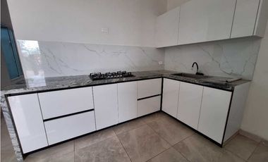 ARRIENDO CASA ALTOS DEL PEÑON GIRARDOT $ 800.000