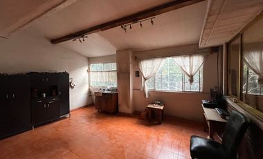 Casa para remodelar en Venta Paseos de Churubusco, Iztapalapa, CDMX.