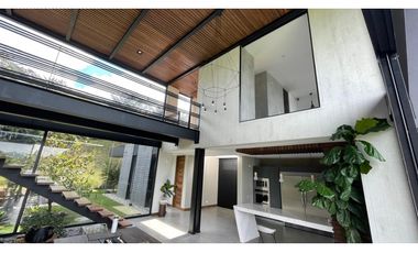 EXCLUSIVA CASA  EN ARRIENDO  EN ALTO DE LAS PALMAS - ACABADOS DE LUJO