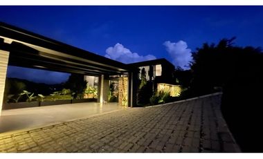 EXCLUSIVA CASA  EN ARRIENDO  EN ALTO DE LAS PALMAS - ACABADOS DE LUJO