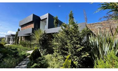 EXCLUSIVA CASA  EN ARRIENDO  EN ALTO DE LAS PALMAS - ACABADOS DE LUJO