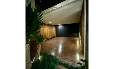 EXCLUSIVA CASA  EN ARRIENDO  EN ALTO DE LAS PALMAS - ACABADOS DE LUJO