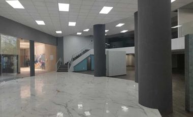 Local en Renta o Venta en Interlomas en Roof Garden (m2lc724)