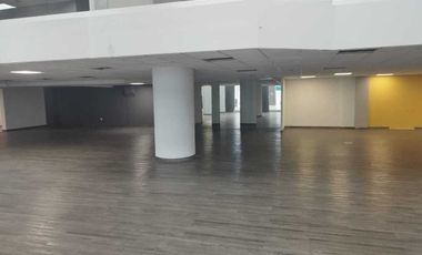 Local en Renta o Venta en Interlomas en Roof Garden (m2lc724)