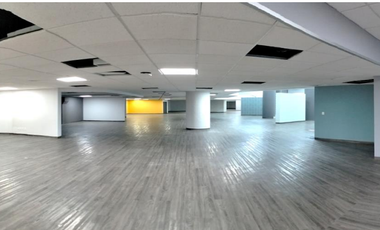 Local en Renta o Venta en Interlomas en Roof Garden (m2lc724)