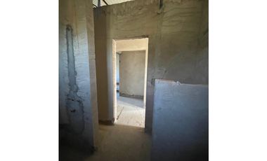 CASA 3 DORMITORIOS 75% terminado