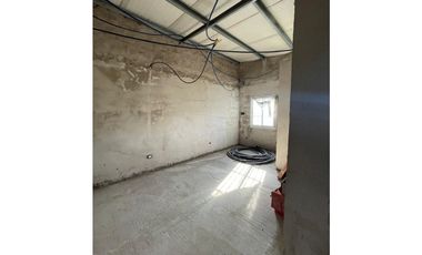 CASA 3 DORMITORIOS 75% terminado