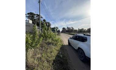 CASA 3 DORMITORIOS 75% terminado