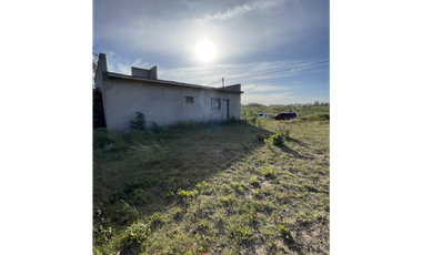 CASA 3 DORMITORIOS 75% terminado