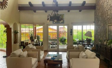 Venta de Casa más Terreno en San Carlos