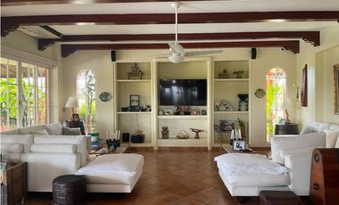 Venta de Casa más Terreno en San Carlos