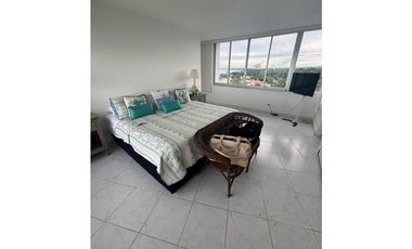 CORONADO / PH PUNTA PRIETA / 3 HABITACIONES / 170M2 / AMOBLADO