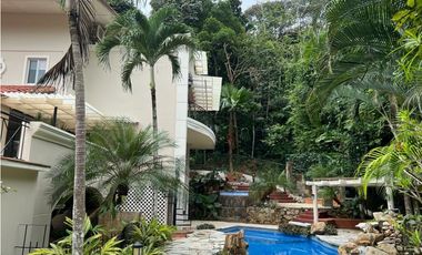 VENTA DE MANSION EN ALBROOK - 6094RC