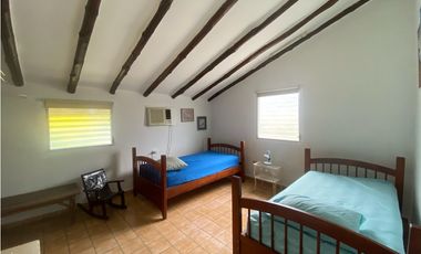 CORONADO / 3 HABITACIONES /  PISCINA / TERRAZA / AMOBLADA