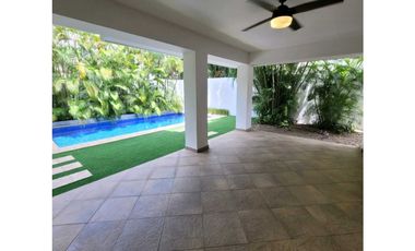 Se vende casa en.Costa de las Perlas