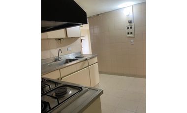 Venta de apartamento barrio Niza. La America