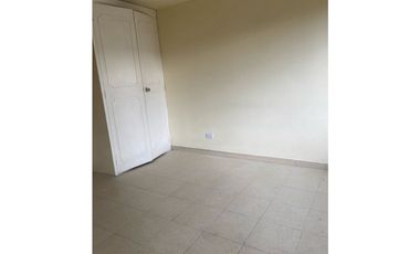 Venta de apartamento barrio Niza. La America