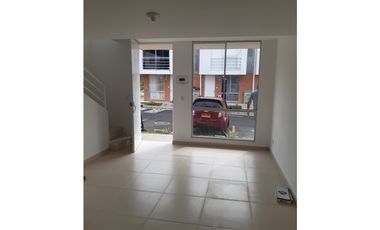 SE ARRIENDA CASA EN CONJUNTO MONTEBONITO RESERVADO-DOSQUEBRADAS