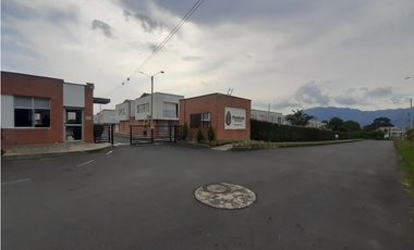 SE ARRIENDA CASA EN CONJUNTO MONTEBONITO RESERVADO-DOSQUEBRADAS