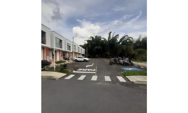 SE ARRIENDA CASA EN CONJUNTO MONTEBONITO RESERVADO-DOSQUEBRADAS
