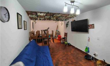 CEDRITOS VENDO CASA