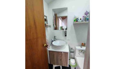 CEDRITOS VENDO CASA