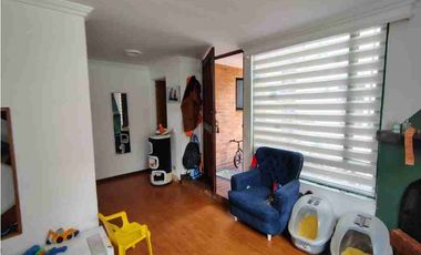 CEDRITOS VENDO CASA