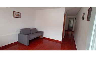 Casa unifamiliar de 3 niveles con terraza en venta en Calatrava Itagui