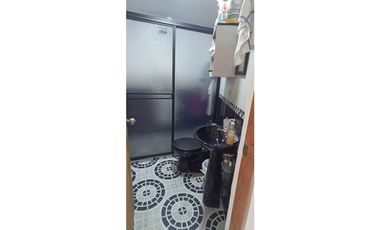 Casa unifamiliar de 3 niveles con terraza en venta en Calatrava Itagui