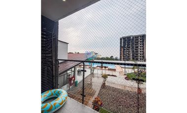 En Venta Apartamento en Conjunto Colina Campestre (Sector Serramonte)