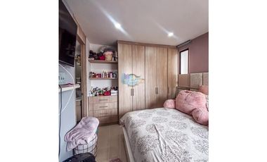 En Venta Apartamento en Conjunto Colina Campestre (Sector Serramonte)