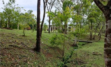 CASA CAMPESTRE EN VENTA  COND SANTA TERESITA CERCA A VILLAVICENCIO