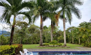 CASA CAMPESTRE EN VENTA  COND SANTA TERESITA CERCA A VILLAVICENCIO