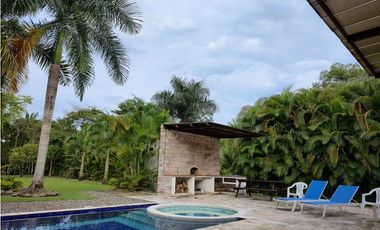 CASA CAMPESTRE EN VENTA  COND SANTA TERESITA CERCA A VILLAVICENCIO