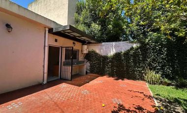 Casa en alquiler en Parque Quirno