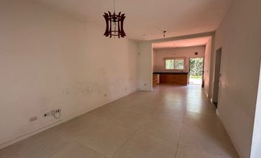 Casa en alquiler en Parque Quirno