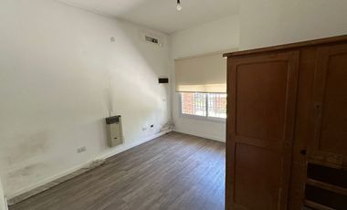 Casa en alquiler en Parque Quirno