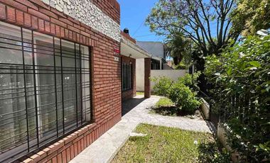 Casa en alquiler en Parque Quirno