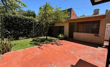Casa en alquiler en Parque Quirno