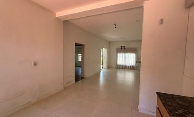 Casa en alquiler en Parque Quirno