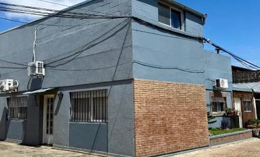 Casa PH en venta en Ramos Mejia Sur