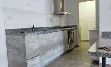 Departamento en alquiler en Bernal Centro
