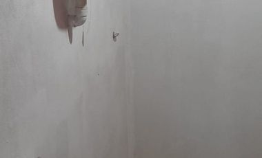 VENTA CASA 3 AMB VARELA CON LOCAL Y DPTOS PARA ALQ