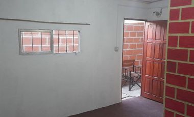 VENTA CASA 3 AMB VARELA CON LOCAL Y DPTOS PARA ALQ