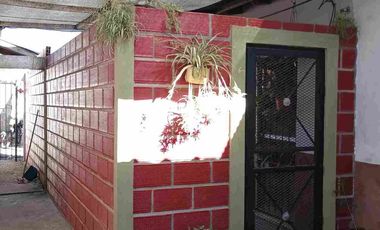 VENTA CASA 3 AMB VARELA CON LOCAL Y DPTOS PARA ALQ