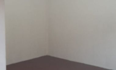 VENTA CASA 3 AMB VARELA CON LOCAL Y DPTOS PARA ALQ