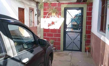 VENTA CASA 3 AMB VARELA CON LOCAL Y DPTOS PARA ALQ