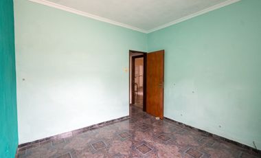 Casa amplia en venta con departamento interno