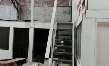 Industrial en Arriendo en AV, Dorsal \ Av. Fermín Vivaceta - Se arrienda galpón industrial UF 50.